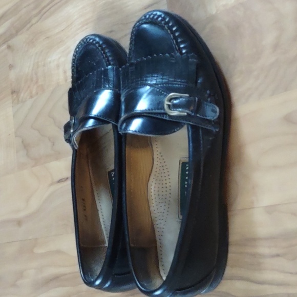 Men's COLE HAAN Black Pinch Buckle Leather Loafers - Picture 2 of 8